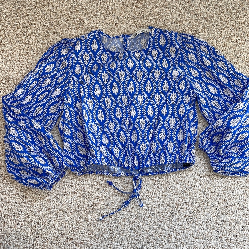 NWOT Zara semi crop top